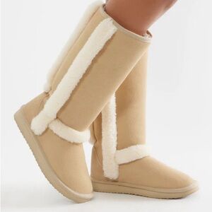 Tahoe Fur Trim Boots NEW 🏷️